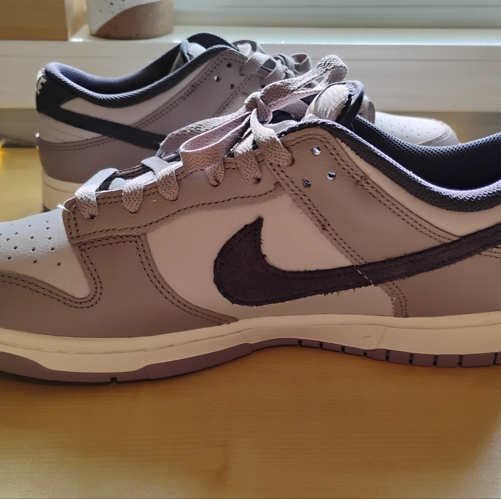 Nike Men’s Athletic Shoes Gray and Purple Low-Top Sneakers - Picture 4 of 12